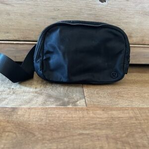lululemon athletica Black waste pack
